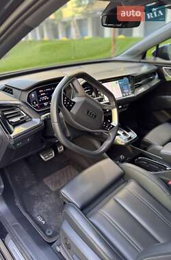 Внедорожник / Кроссовер Audi Q4 e-tron 2023 в 