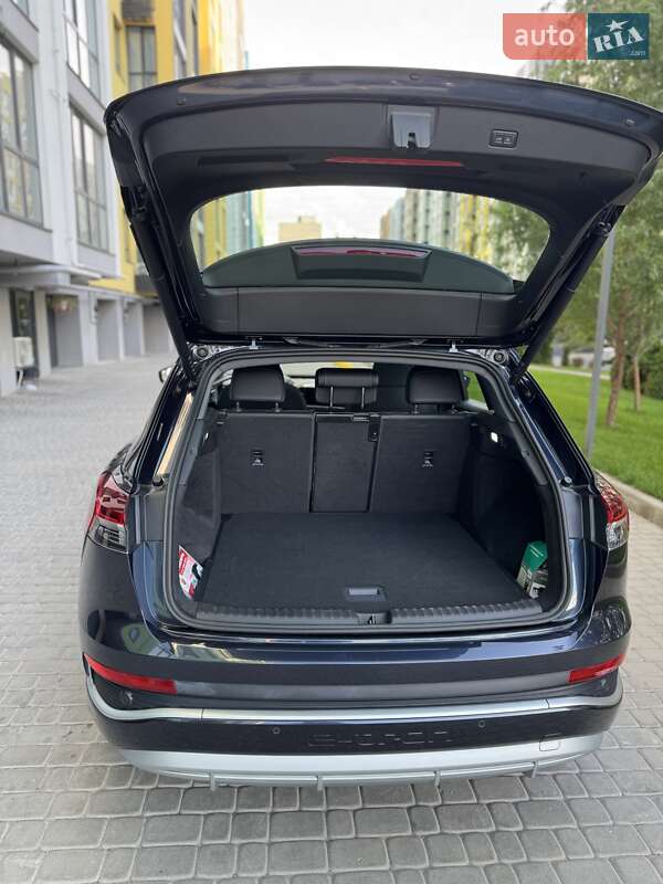 Внедорожник / Кроссовер Audi Q4 e-tron 2023 в Днепре