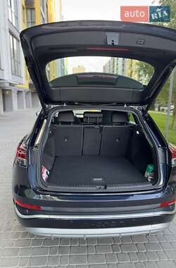 Внедорожник / Кроссовер Audi Q4 e-tron 2023 в 