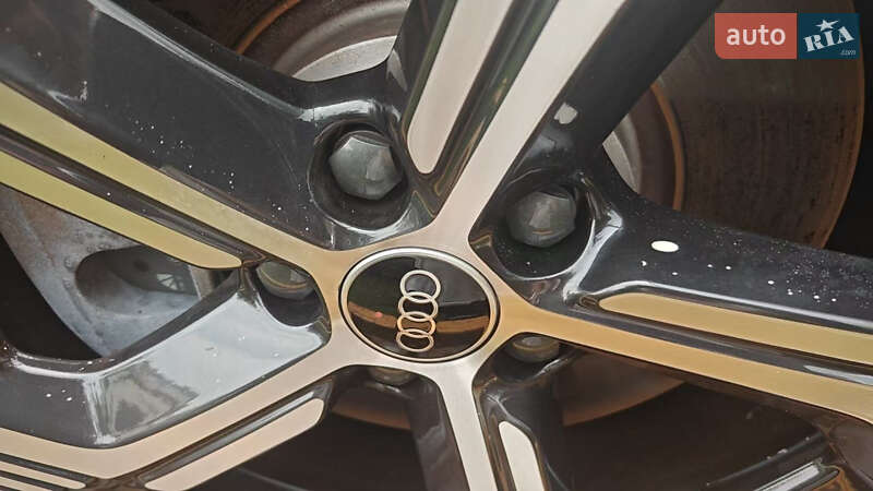 Внедорожник / Кроссовер Audi Q4 e-tron 2024 в Киеве