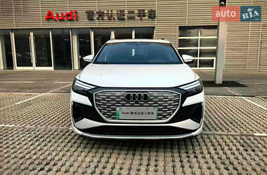 Внедорожник / Кроссовер Audi Q4 e-tron 2023 в 