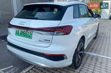 Внедорожник / Кроссовер Audi Q4 e-tron 2023 в 