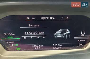Внедорожник / Кроссовер Audi Q4 e-tron 2022 в 