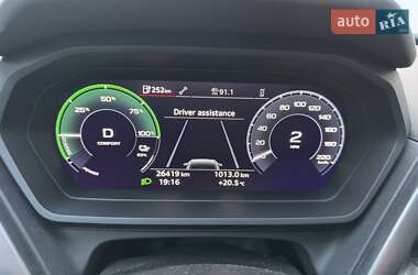 Внедорожник / Кроссовер Audi Q4 e-tron 2023 в 