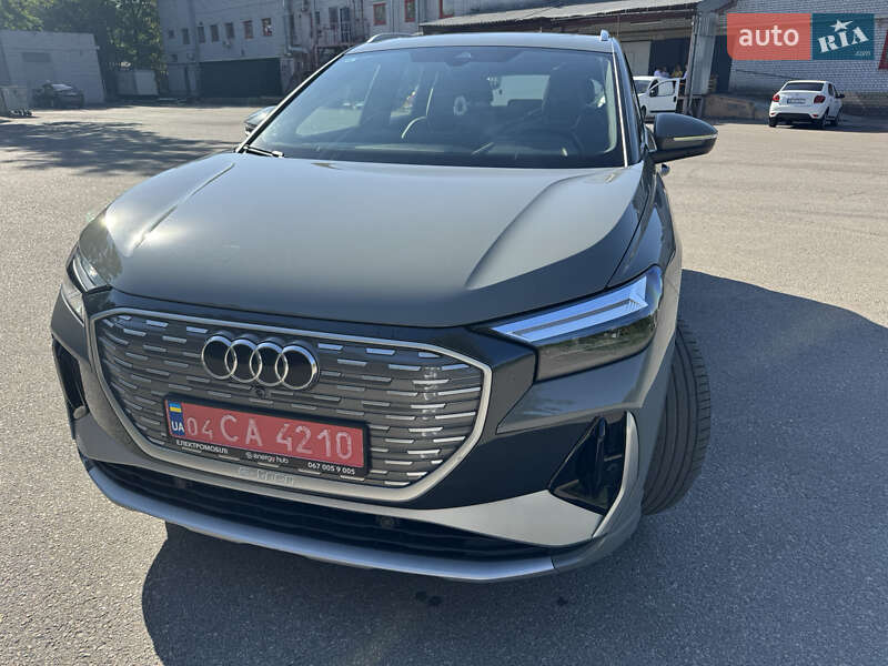 Внедорожник / Кроссовер Audi Q4 e-tron 2023 в 