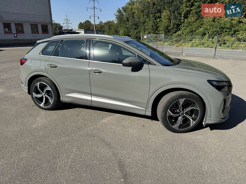 Внедорожник / Кроссовер Audi Q4 e-tron 2023 в Днепре