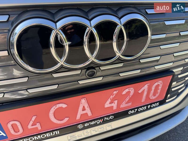 Внедорожник / Кроссовер Audi Q4 e-tron 2023 в Днепре
