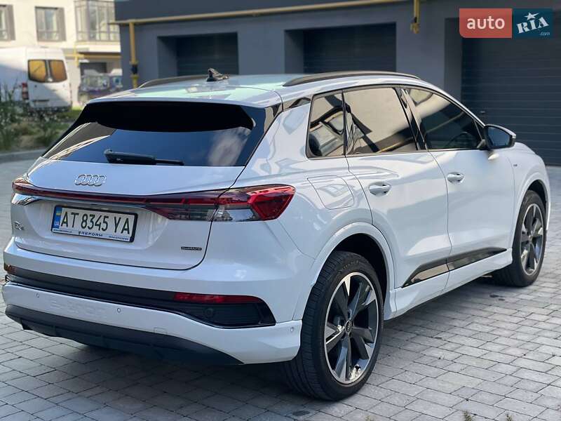 Позашляховик / Кросовер Audi Q4 e-tron 2023 в Івано-Франківську