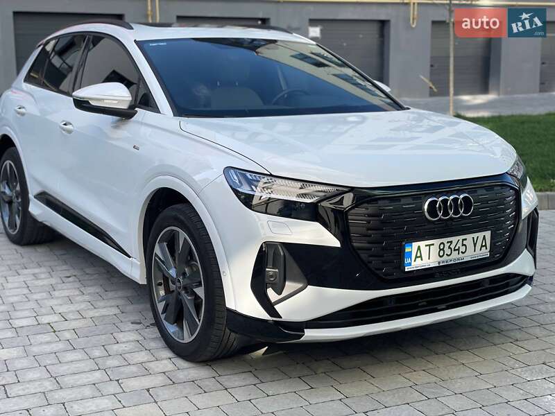 Позашляховик / Кросовер Audi Q4 e-tron 2023 в Івано-Франківську