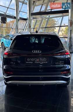 Позашляховик / Кросовер Audi Q4 e-tron 2023 в 