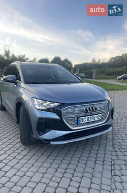 Позашляховик / Кросовер Audi Q4 e-tron 2021 в 
