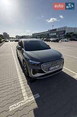 Внедорожник / Кроссовер Audi Q4 e-tron 2024 в 