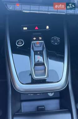 Внедорожник / Кроссовер Audi Q4 e-tron 2022 в 