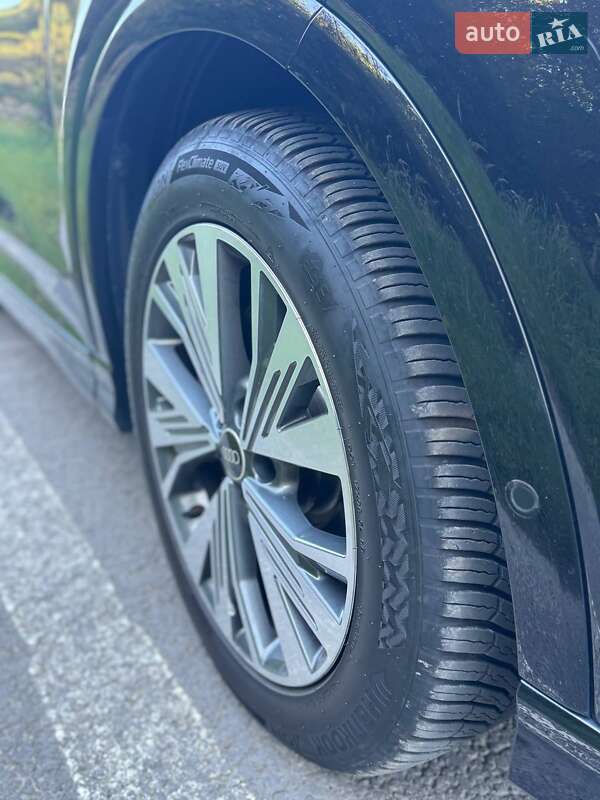 Позашляховик / Кросовер Audi Q4 e-tron 2022 в Дрогобичі