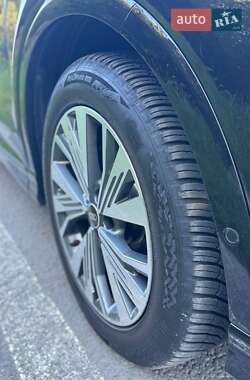 Внедорожник / Кроссовер Audi Q4 e-tron 2022 в 