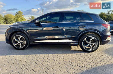 Позашляховик / Кросовер Audi Q4 e-tron 2024 в 