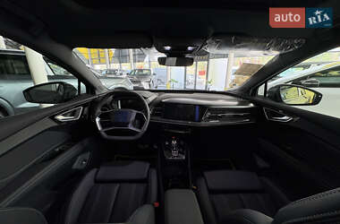 Позашляховик / Кросовер Audi Q4 e-tron 2025 в 