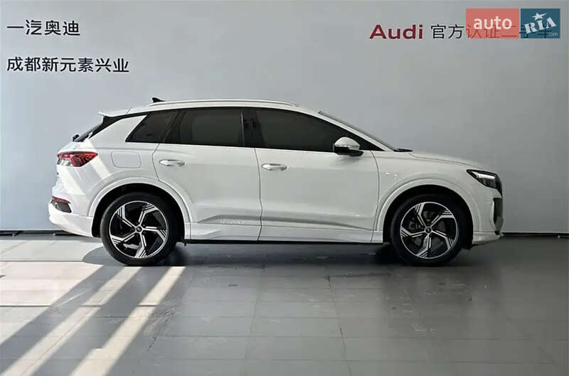 Позашляховик / Кросовер Audi Q4 e-tron 2023 в Львові