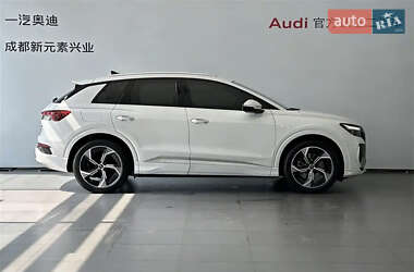 Внедорожник / Кроссовер Audi Q4 e-tron 2023 в 