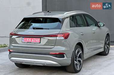 Позашляховик / Кросовер Audi Q4 e-tron 2022 в 