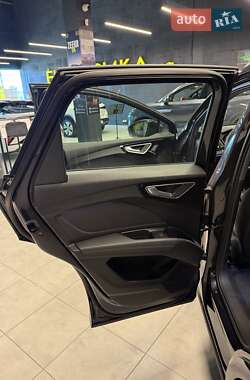 Внедорожник / Кроссовер Audi Q4 e-tron 2025 в 
