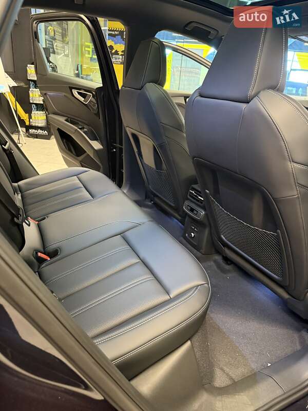 Позашляховик / Кросовер Audi Q4 e-tron 2025 в Львові