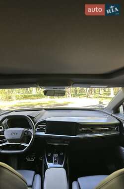 Внедорожник / Кроссовер Audi Q4 e-tron 2021 в 
