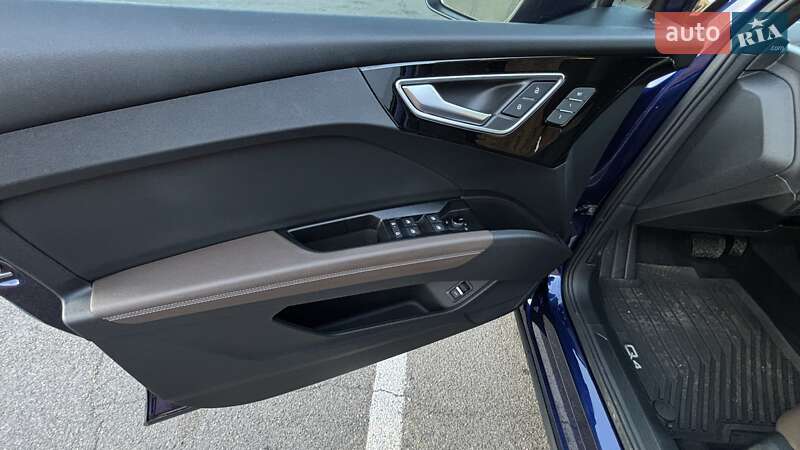Позашляховик / Кросовер Audi Q4 e-tron 2023 в Кривому Розі