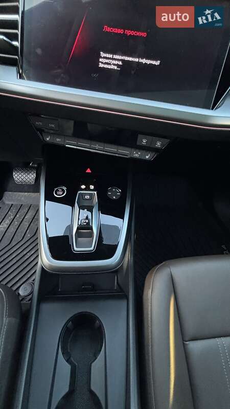 Позашляховик / Кросовер Audi Q4 e-tron 2023 в Кривому Розі