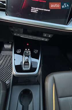 Внедорожник / Кроссовер Audi Q4 e-tron 2023 в 