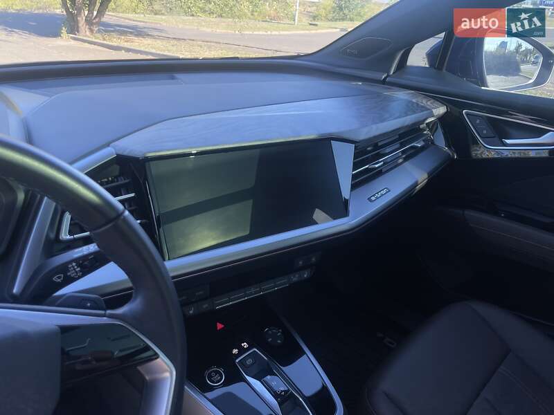 Позашляховик / Кросовер Audi Q4 e-tron 2023 в Кривому Розі