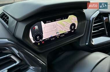 Позашляховик / Кросовер Audi Q4 e-tron 2021 в 
