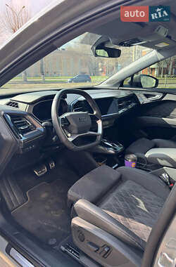 Внедорожник / Кроссовер Audi Q4 e-tron 2023 в 