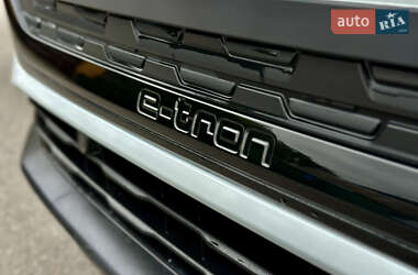 Внедорожник / Кроссовер Audi Q4 e-tron 2023 в 