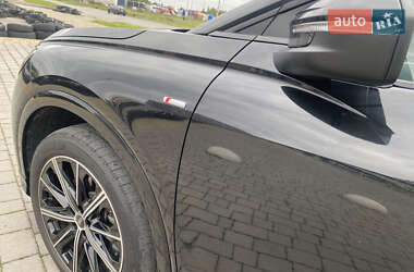 Позашляховик / Кросовер Audi Q4 e-tron 2022 в 