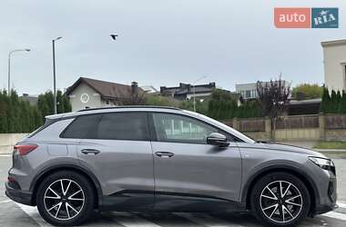 Позашляховик / Кросовер Audi Q4 e-tron 2022 в 