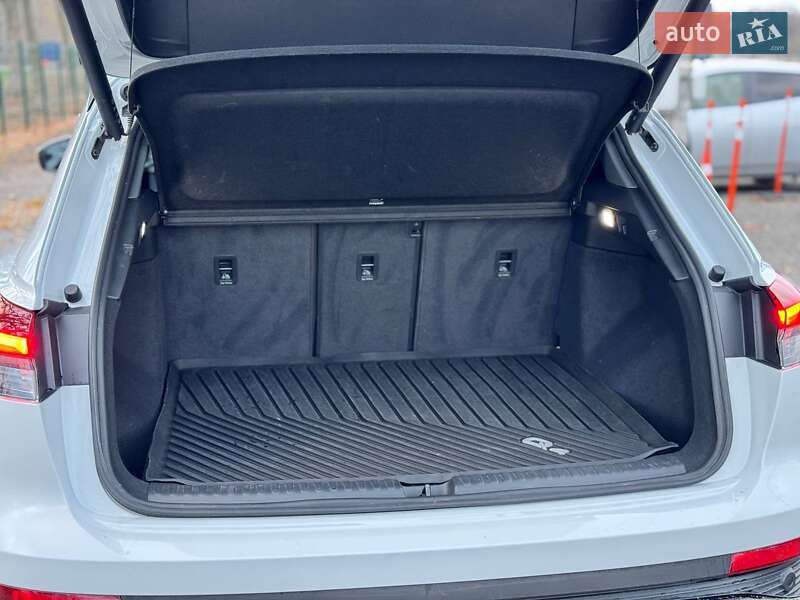 Внедорожник / Кроссовер Audi Q4 e-tron 2023 в Киеве