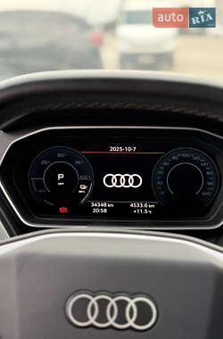 Позашляховик / Кросовер Audi Q4 e-tron 2024 в 