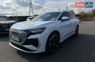 Позашляховик / Кросовер Audi Q4 e-tron 2023 в 