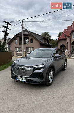 Позашляховик / Кросовер Audi Q4 e-tron 2022 в 
