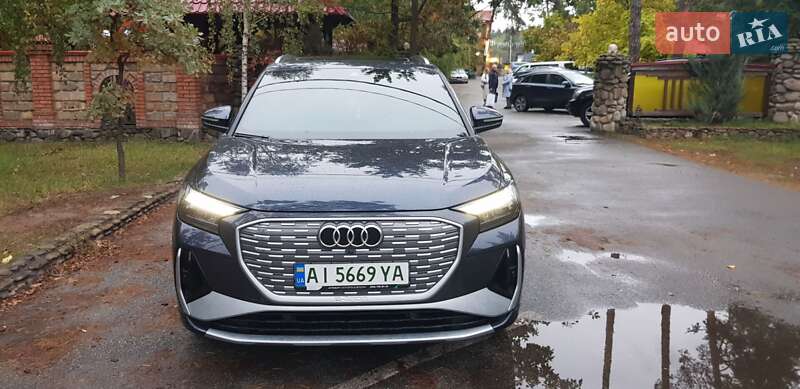 Audi Q4 e-tron 2024