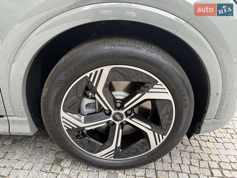 Позашляховик / Кросовер Audi Q4 e-tron 2025 в Харкові