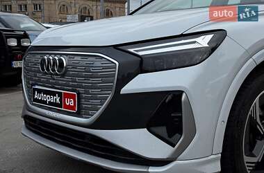 Позашляховик / Кросовер Audi Q4 e-tron 2023 в 