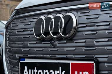 Позашляховик / Кросовер Audi Q4 e-tron 2023 в 
