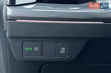 Позашляховик / Кросовер Audi Q4 e-tron 2023 в 