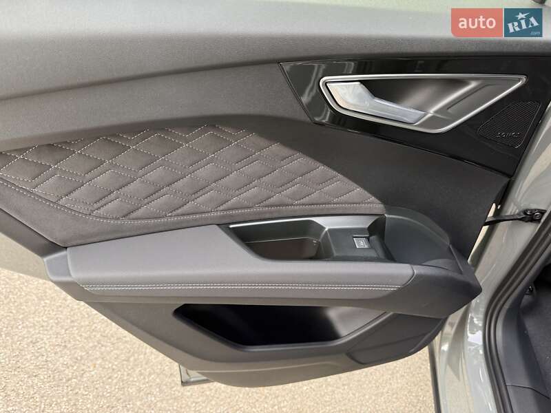 Внедорожник / Кроссовер Audi Q4 e-tron 2025 в Киеве фото 25 Внедорожник / Кроссовер Audi Q4 e-tron 2025 в Киеве
