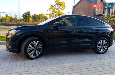 Внедорожник / Кроссовер Audi Q4 e-tron 2022 в 