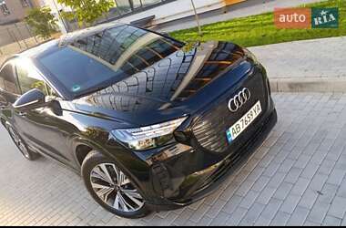 Внедорожник / Кроссовер Audi Q4 e-tron 2022 в 