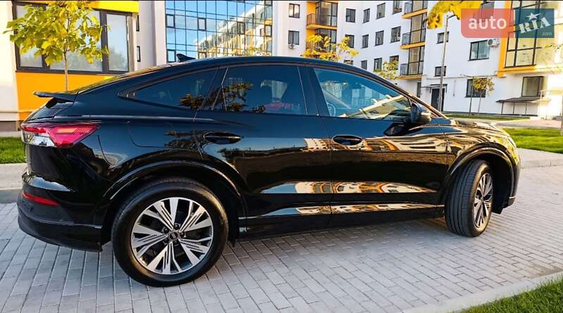 Внедорожник / Кроссовер Audi Q4 e-tron 2022 в Виннице фото 66 Внедорожник / Кроссовер Audi Q4 e-tron 2022 в Виннице