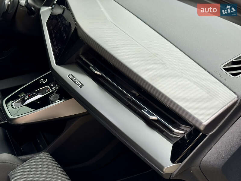Позашляховик / Кросовер Audi Q4 e-tron 2023 в Ужгороді